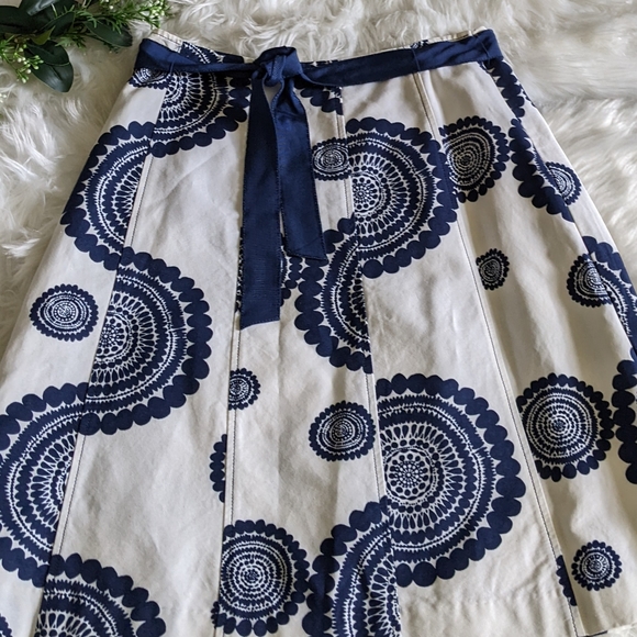 600 West Skirt NWOT - Picture 2 of 11